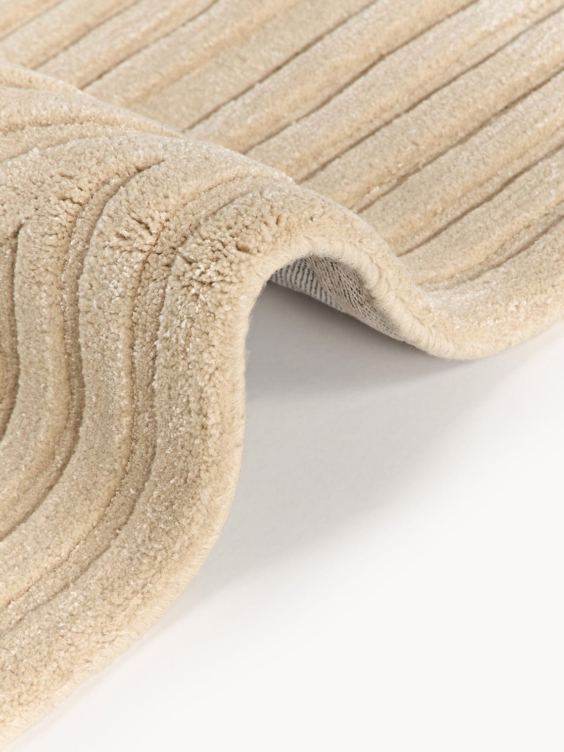 Creem Interlock High-Low Hand Tufted Wool Rug | Luxury Modern Carpet